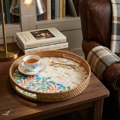 Aquaria - Round tray in handmade rattan and mother-of-pearl, coral and fish school pattern – staged view – Handcrafted product, handmade · Kuênia