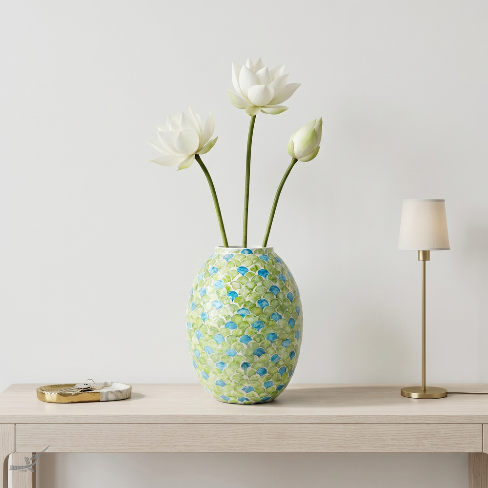 Sirena - Curved vase in mother-of-pearl marquetry, green and blue scales pattern – staged view – Handcrafted product, handmade · Kuênia