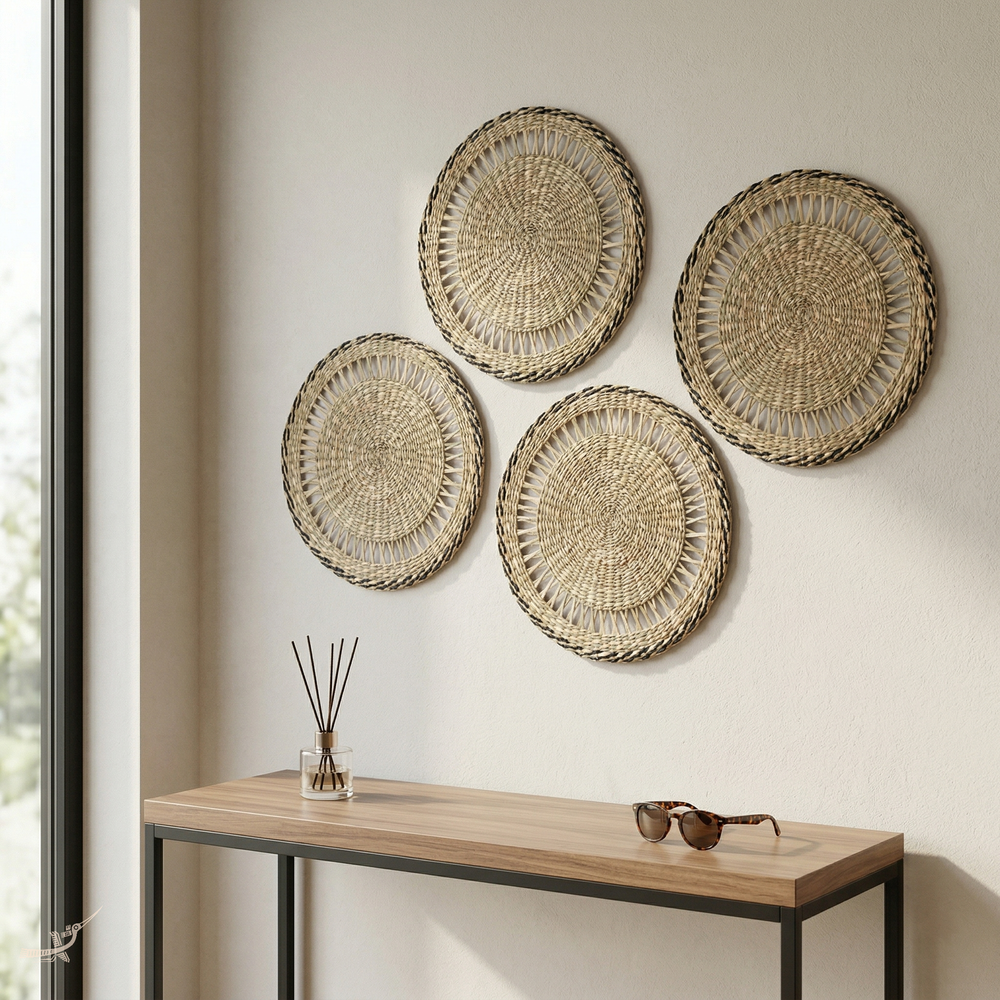 Couronne Alizée - Set de table rond en jonc de mer avec liseré noir – vue d'usage – Produit artisanal fait à la main · Kuênia