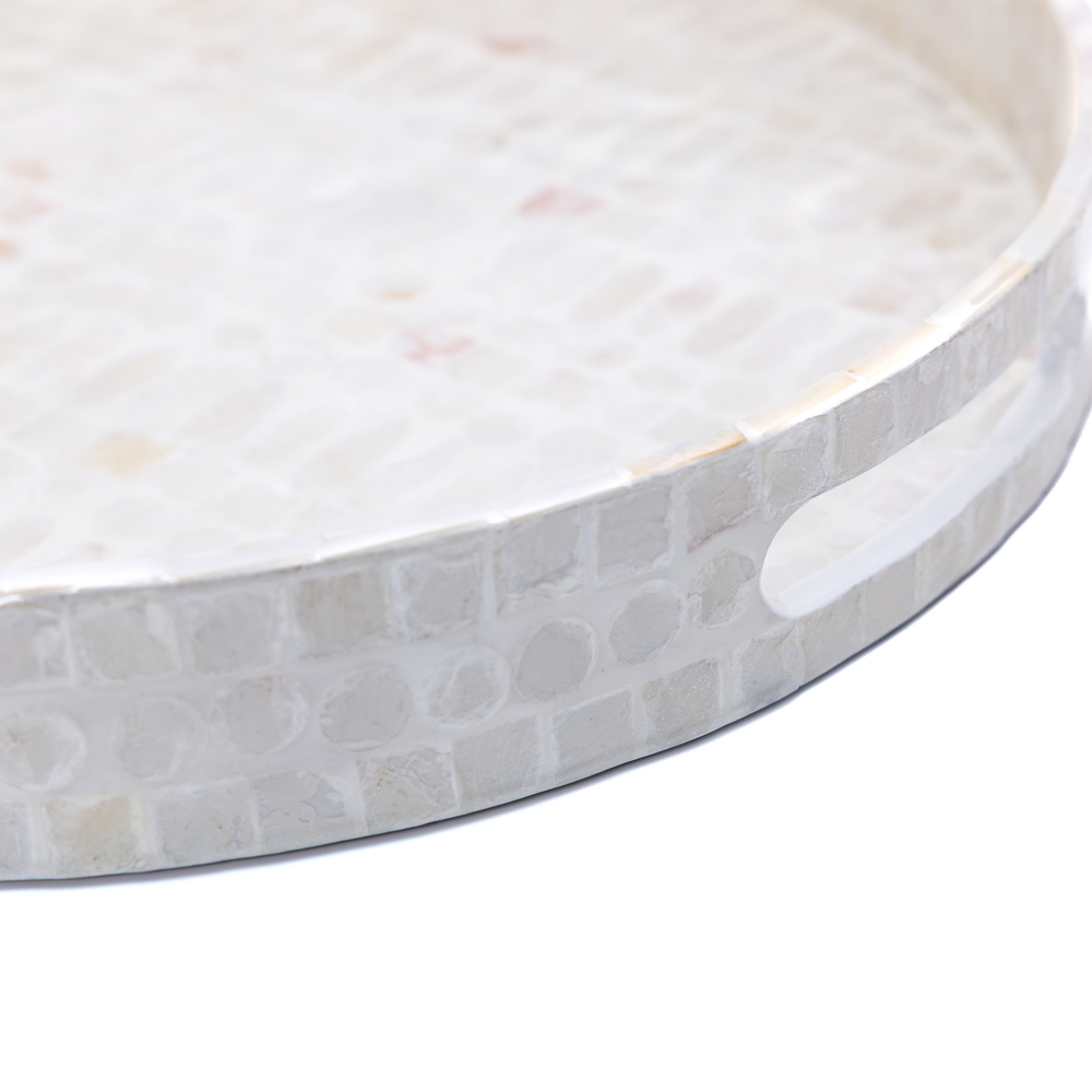 Lunaris - Grand plateau rond tout nacre, motif minéral – vue 2 – Produit artisanal fait à la main · Kuênia