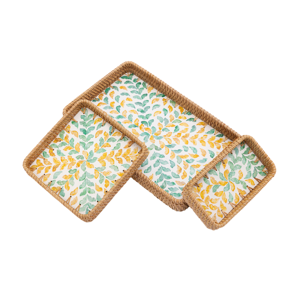 Autonia - Set de 3 plateaux rectangulaires en rotin et nacre fait main, motif feuillage automnal sur fond transparent – Produit artisanal fait à la main · Kuênia