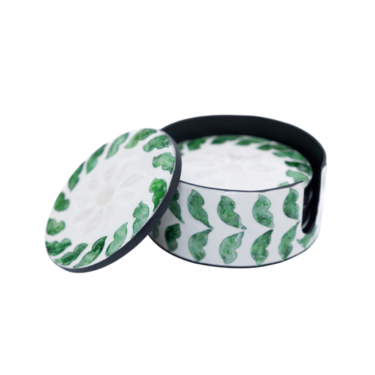 Tourbillons d'Émeraude - Coffret de 6 sous-verres tout nacre, motif végétal tourbillonnant sur fond transparent – Produit artisanal fait à la main · Kuênia