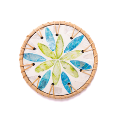 Valse de Nymphéa - Boxed set of 6 coasters in rattan and mother-of-pearl, blue and green botanical pattern – view 2 – Handcrafted product, handmade · Kuênia