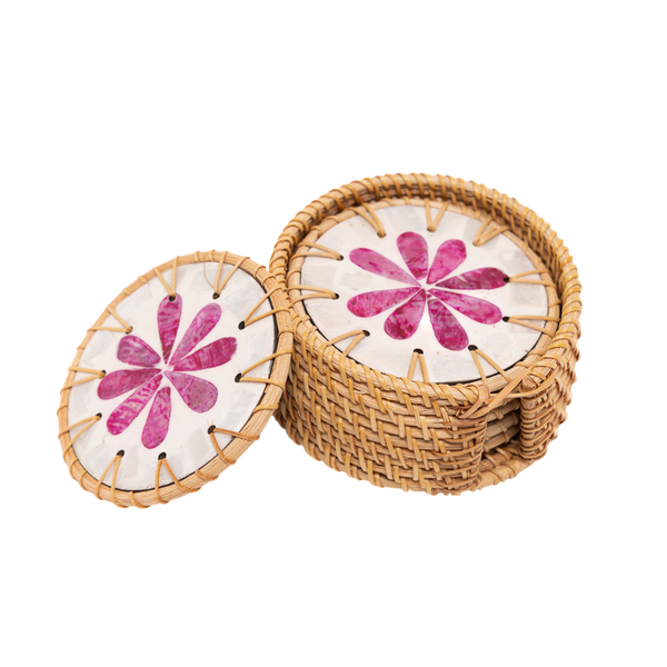 Éclats de Bougainvillier - Coffret de 6 sous-verres en rotin et nacre, motif floral rose sur fond transparent – Produit artisanal fait à la main · Kuênia